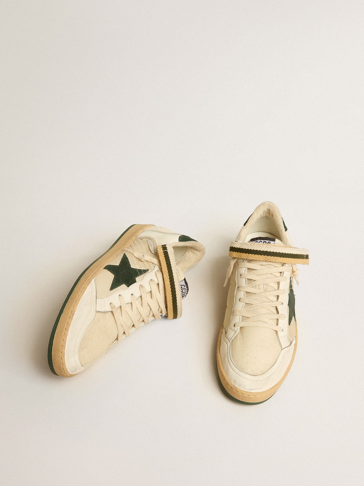 Golden Goose - Ball Star in nylon e nappa con stella e talloncino in suede verde in 