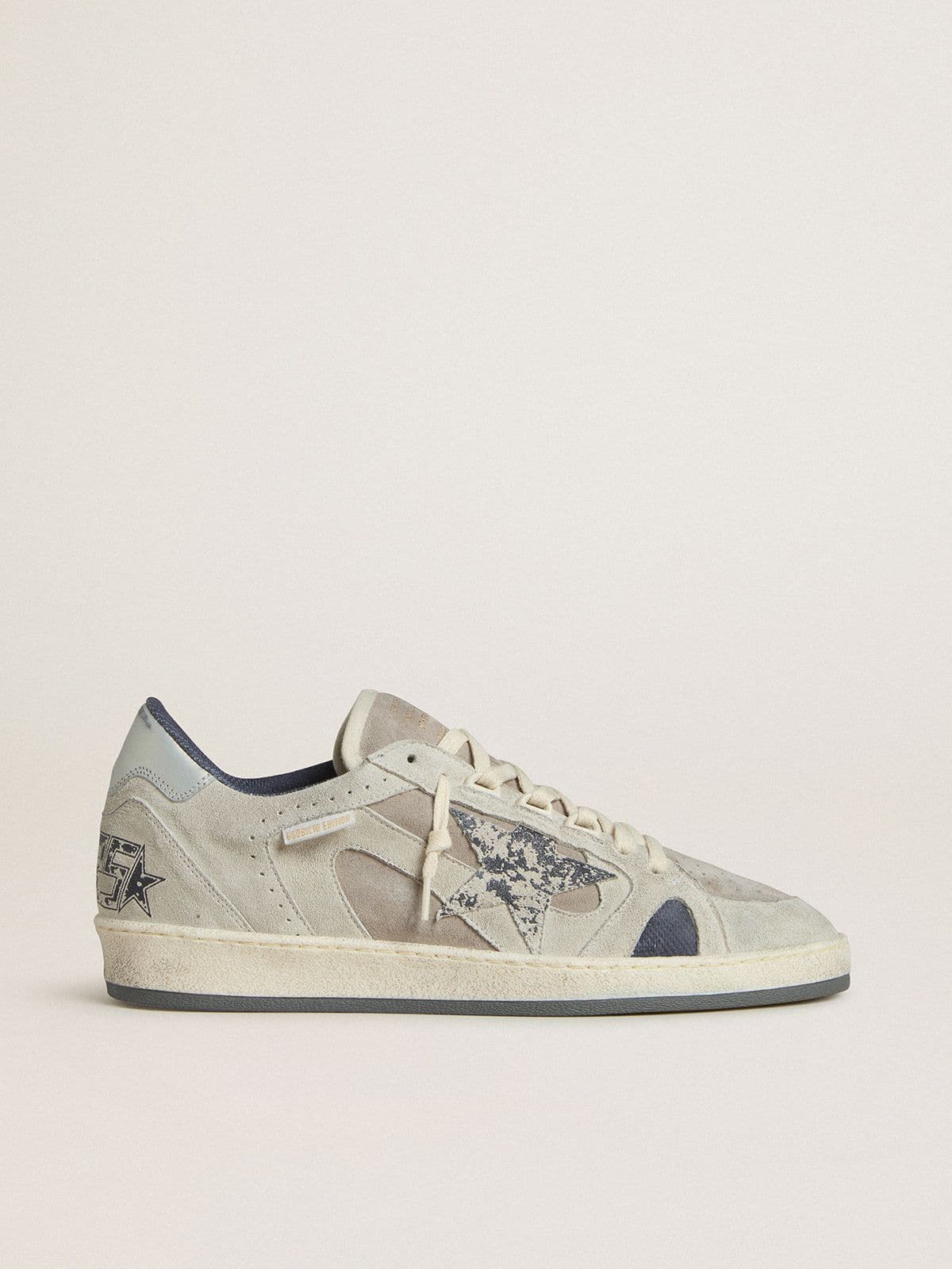 Golden Goose - Ball Star LTD pour homme en cuir velours gris tourterelle avec contrefort en cuir gris perle in 