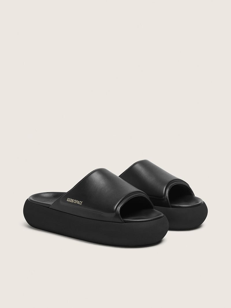 Golden Goose - Ciabatte Space-Star Uomo in pelle nera in 