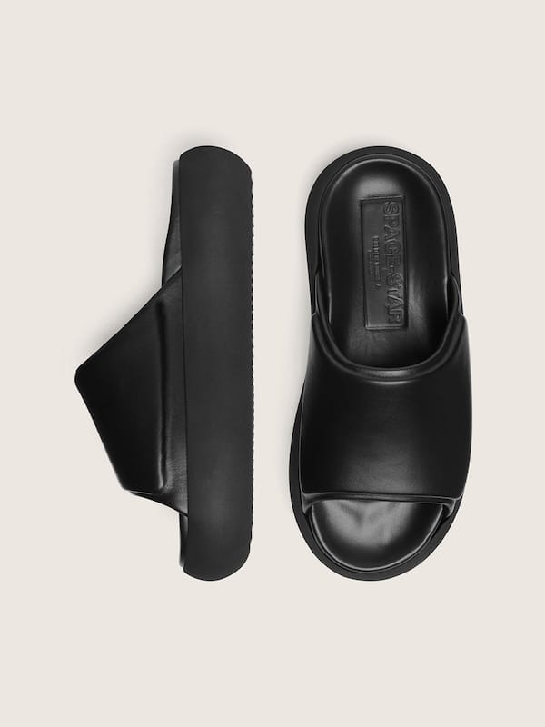Golden Goose - Men's Space-Star Slide slip-ons in black leather in 