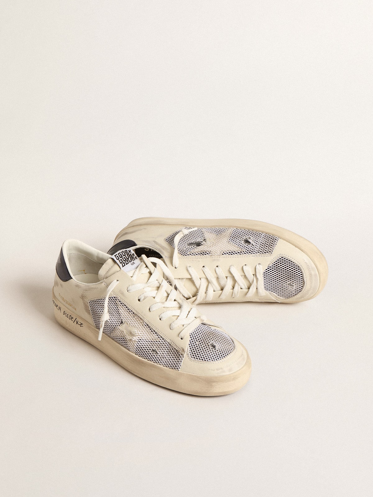 Golden Goose - Stardan de piel y malla blancas con refuerzo del talón laminado azul in 