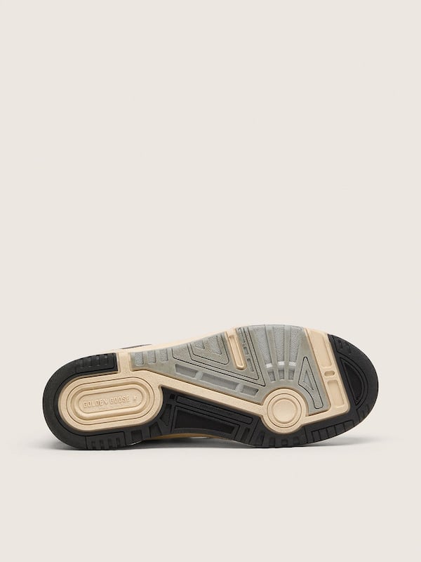 Golden Goose - Men&rsquo;s Forty2 with black star and black leather heel tab in 