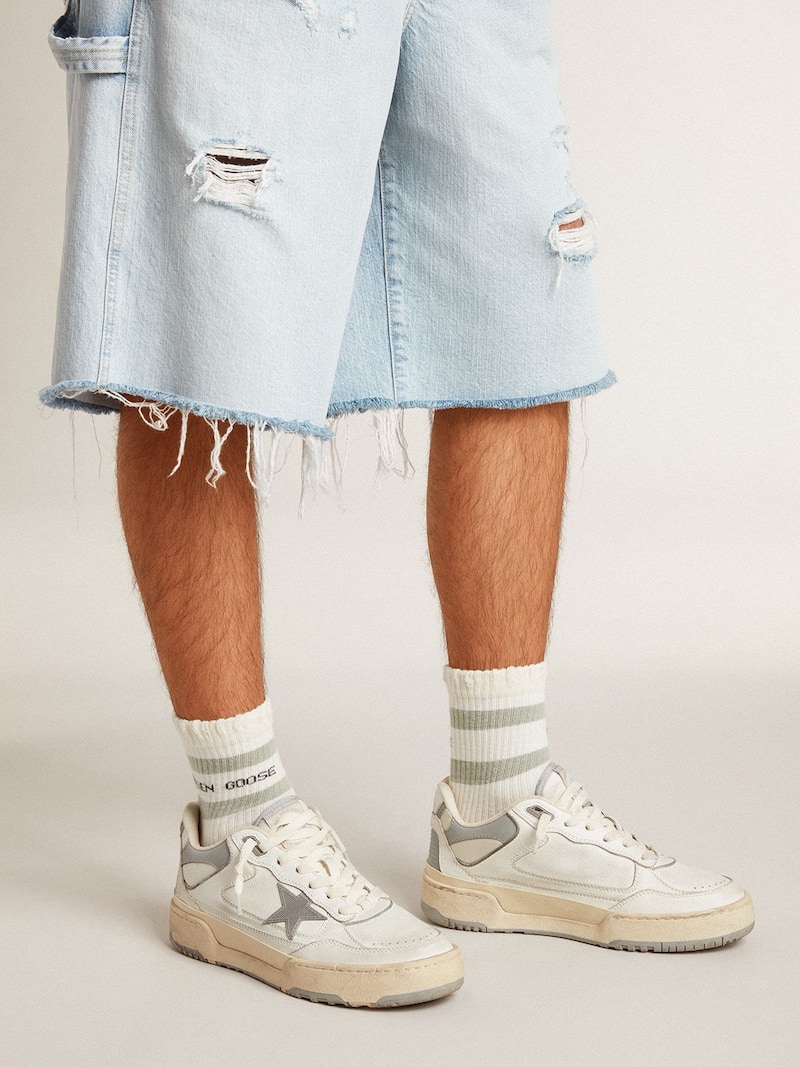 Golden Goose - Forty2 Uomo con stella grigia e talloncino in pelle bianca in 