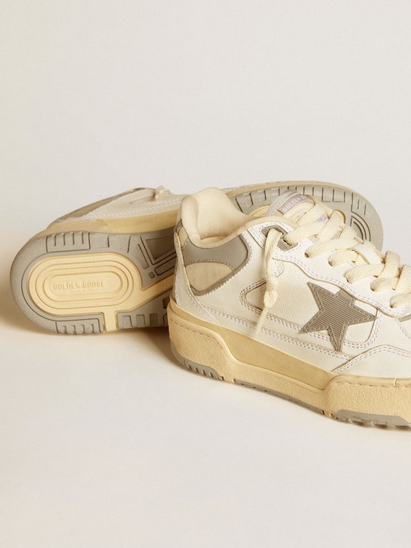 Golden Goose - Men’s Forty2 with grey star and white leather heel tab in 