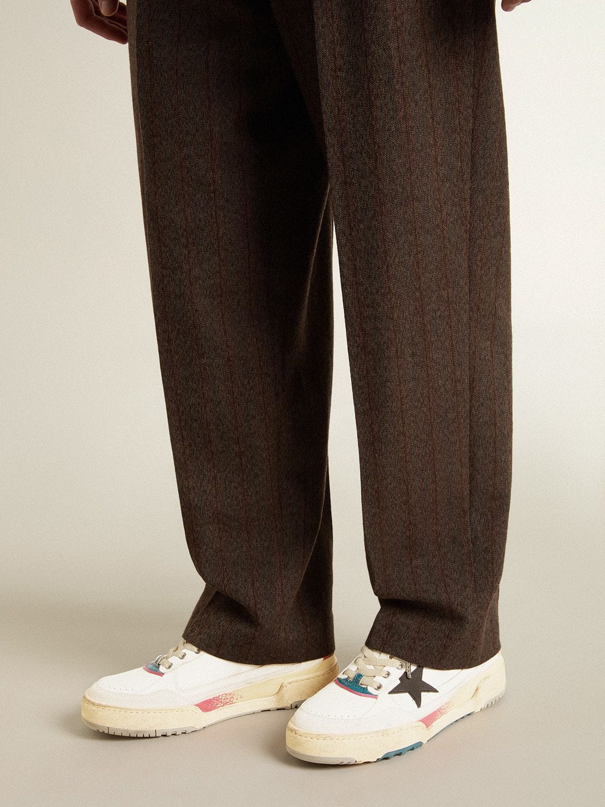 Golden Goose - Forty2 pour homme avec étoile noire et contrefort en cuir lamé argenté in 