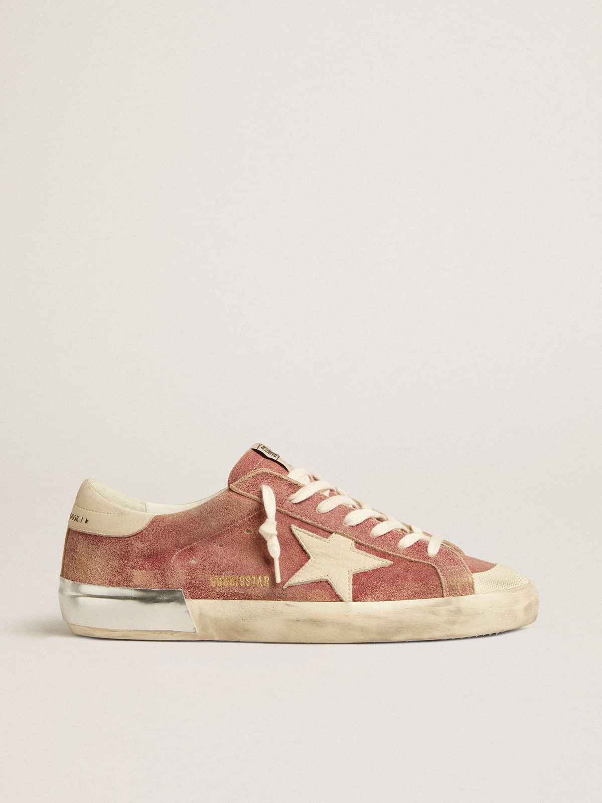 Golden Goose - Super-Star de piel roja con estrella y refuerzo del talón de nobuk crema in 