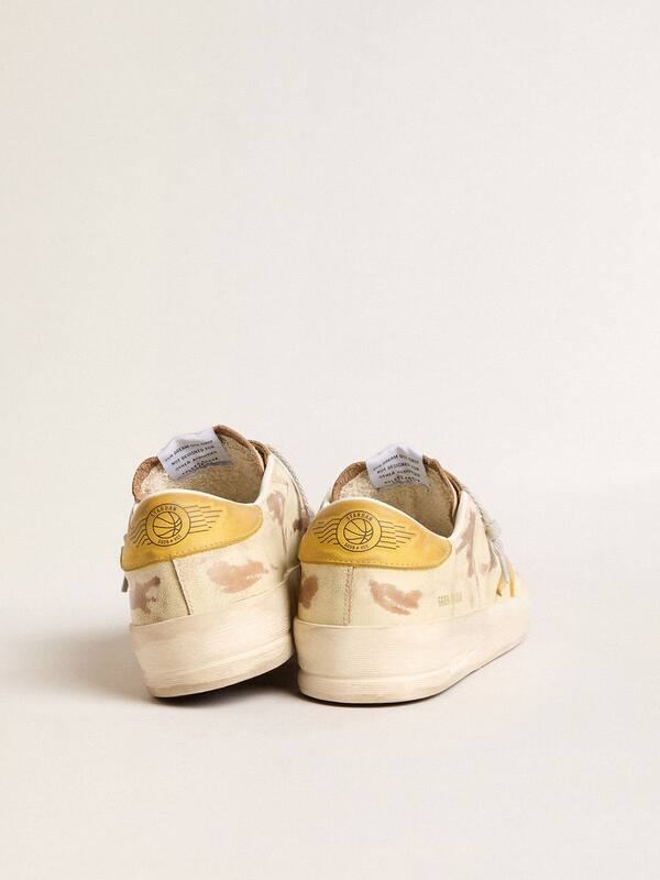 Golden Goose - Men's Stardan in beige leather with honey-colored nubuck star and heel tab in 