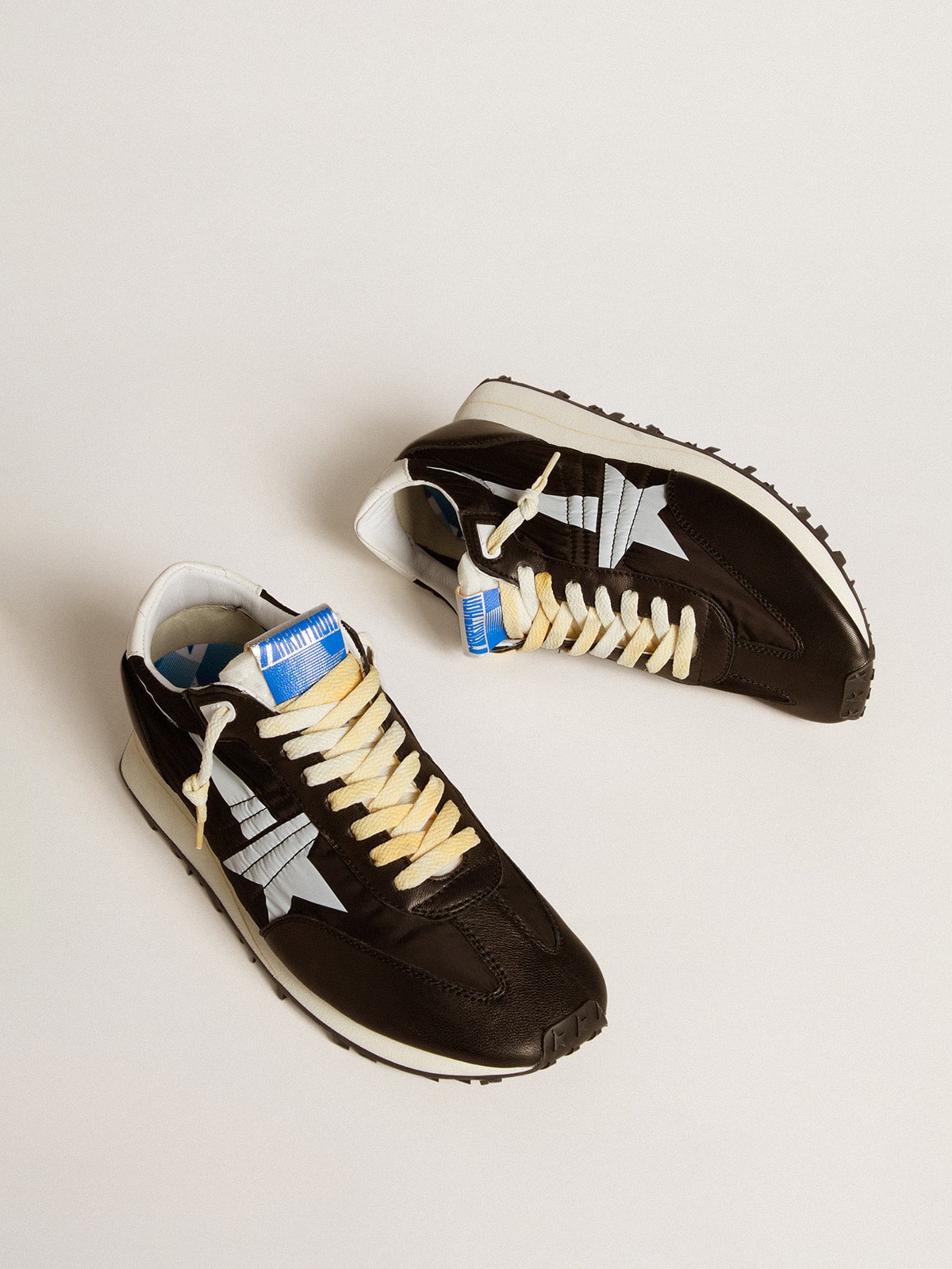 Marathon pour homme avec tige en nylon noir et etoile blanche Golden Goose