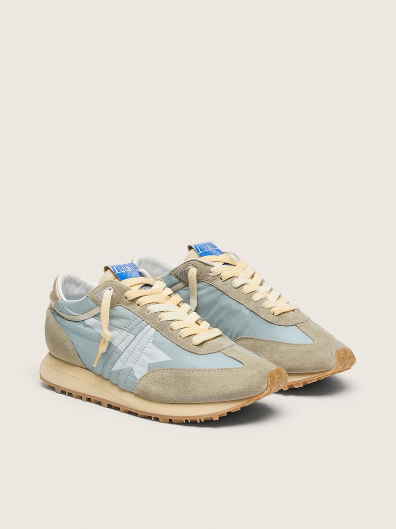 Golden Goose - Marathon f&uuml;r Herren mit azurblauem Nylonschaft und pastellblauem Stern in 