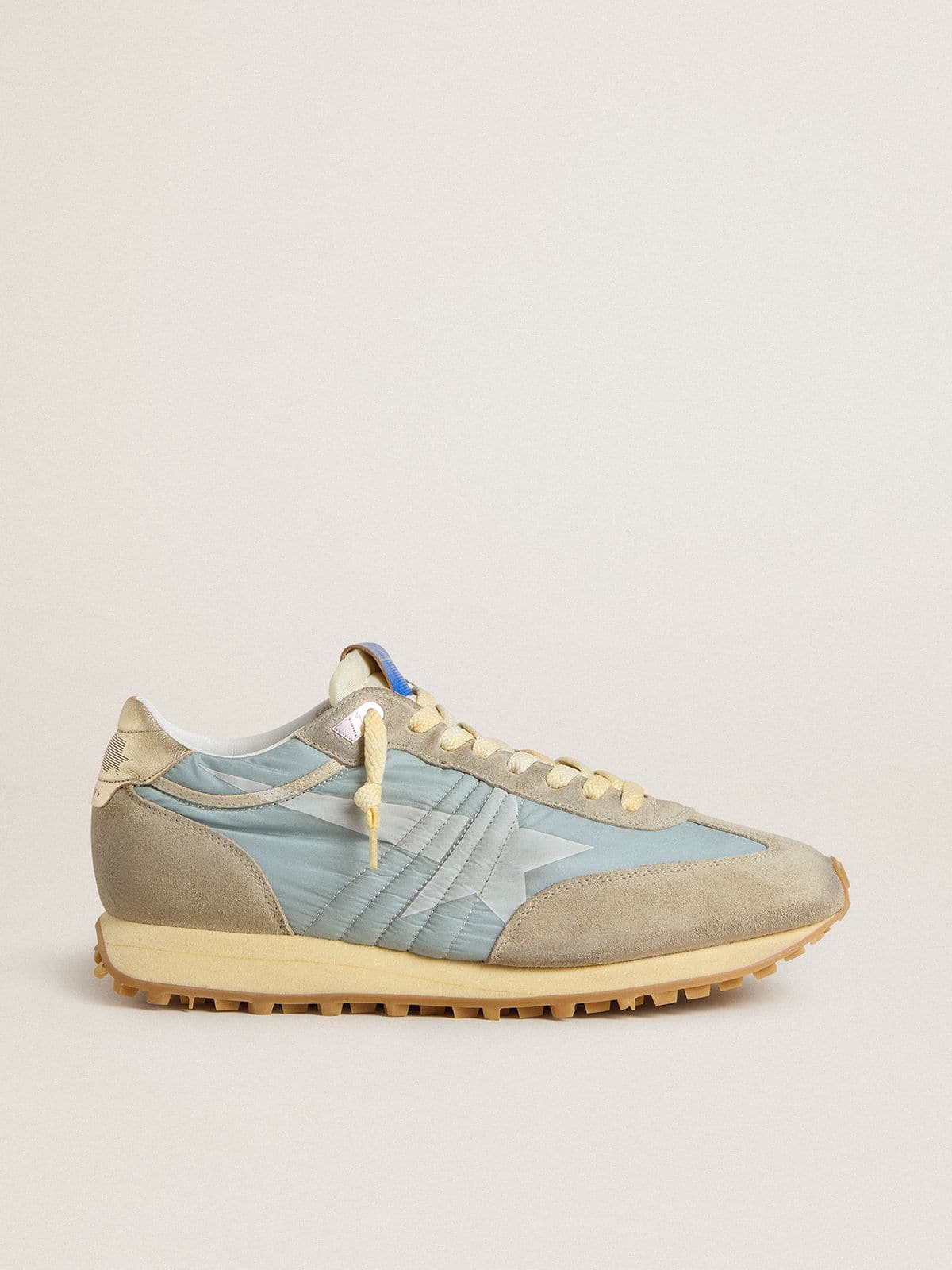 Golden Goose - Marathon masculino com cabedal de náilon azul-claro e estrela azul pastel in 