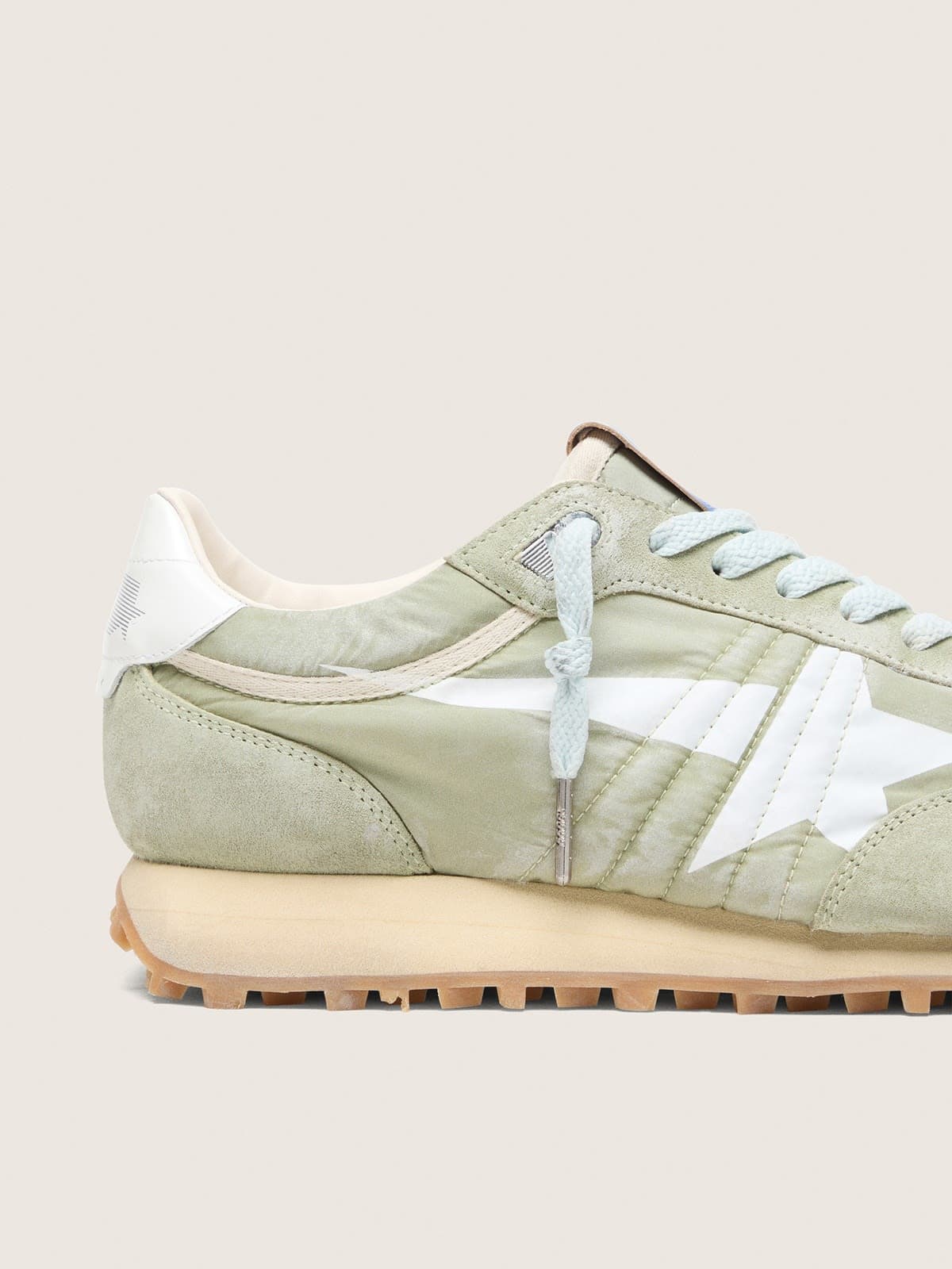 Golden Goose - Marathon pour homme en nylon vert sauge avec &eacute;toile blanche in 