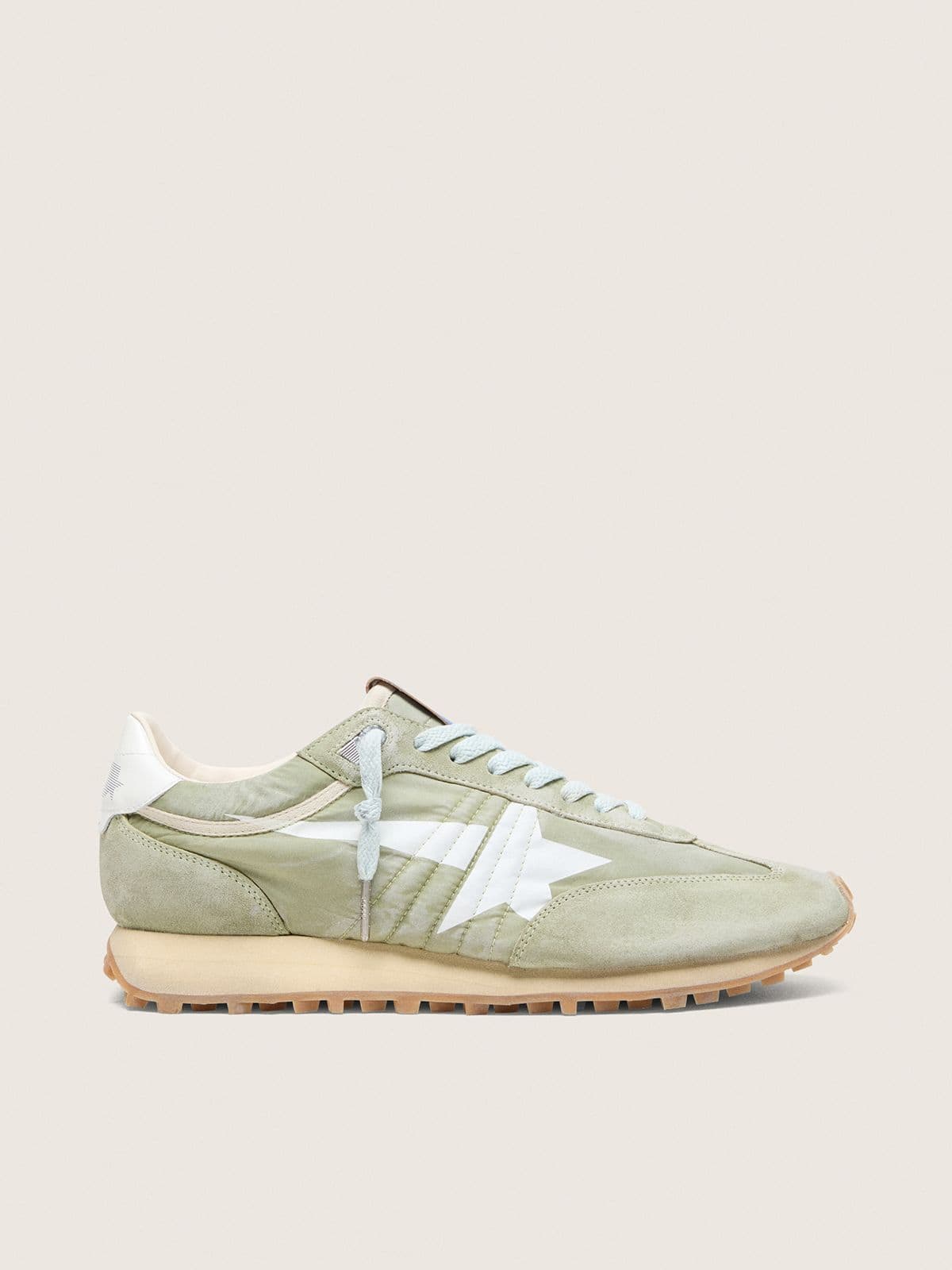 Golden Goose - Marathon pour homme en nylon vert sauge avec &eacute;toile blanche in 