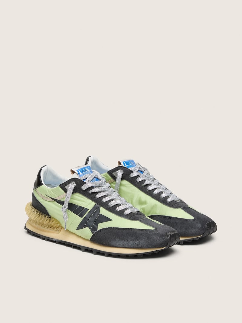 Golden Goose - Marathon de hombre con pala de nailon verde y estrella negra in 