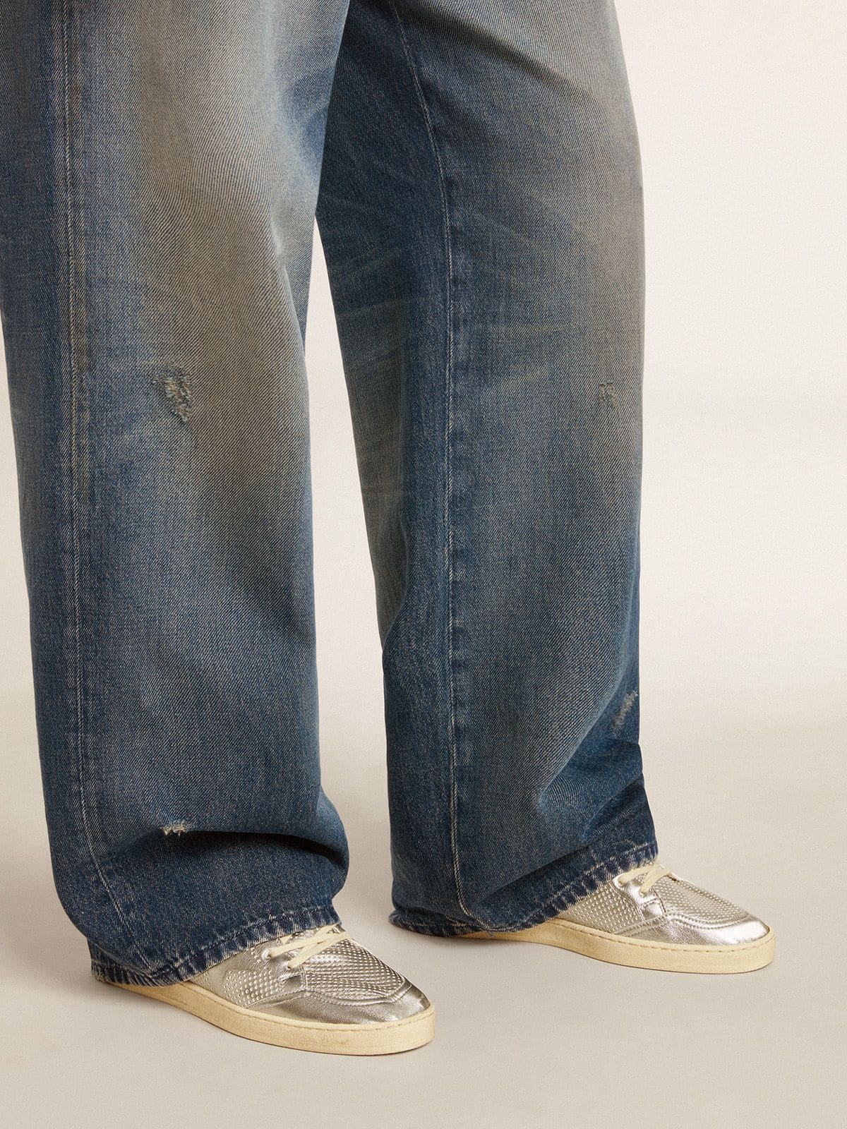 【GOLDEN 】High Star Silver Tab Sneakers/全国送料無料 Women's Hi Star sneakers with silver heel tab | Golden Goose