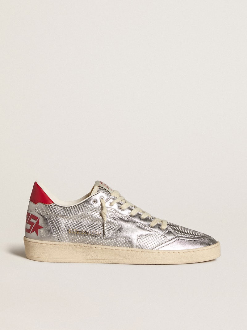 Bio-based Ball Star in metallic silver with silver star and red heel tab