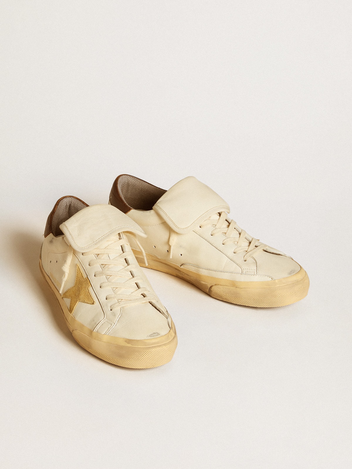 Golden Goose - Super-Star Uomo LTD in nappa con stella in suede e talloncino marrone in 