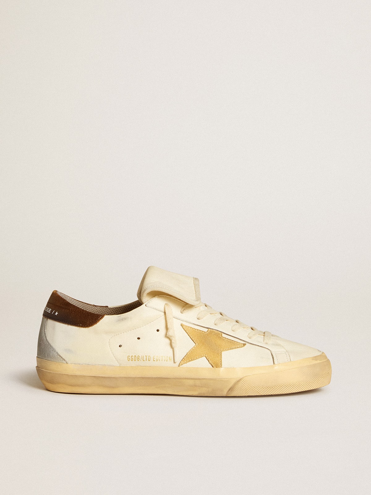 Golden Goose - Super-Star Uomo LTD in nappa con stella in suede e talloncino marrone in 