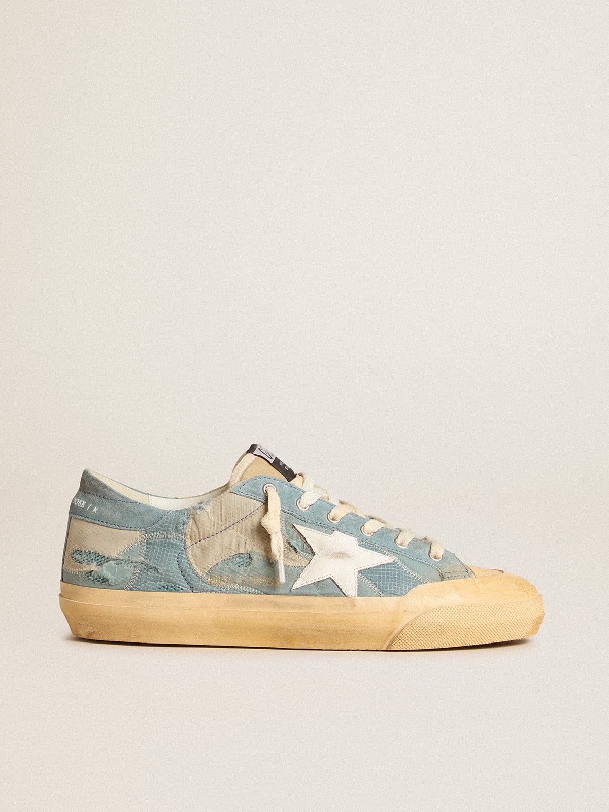 Golden Goose - Azurblauer Super-Star aus Mesh und Nylon mit weißem Lederstern in 