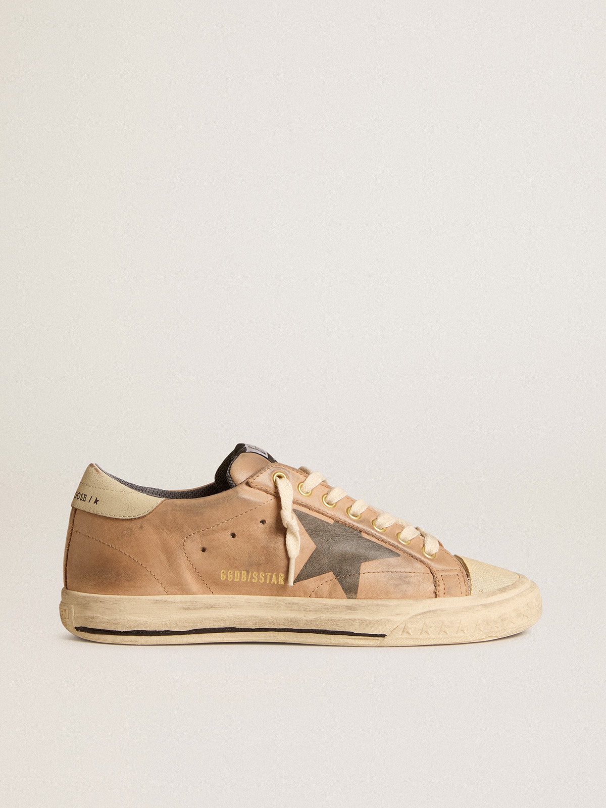 Golden Goose - Super-Star in nabuk beige con stella stampata nera e talloncino in pelle in 