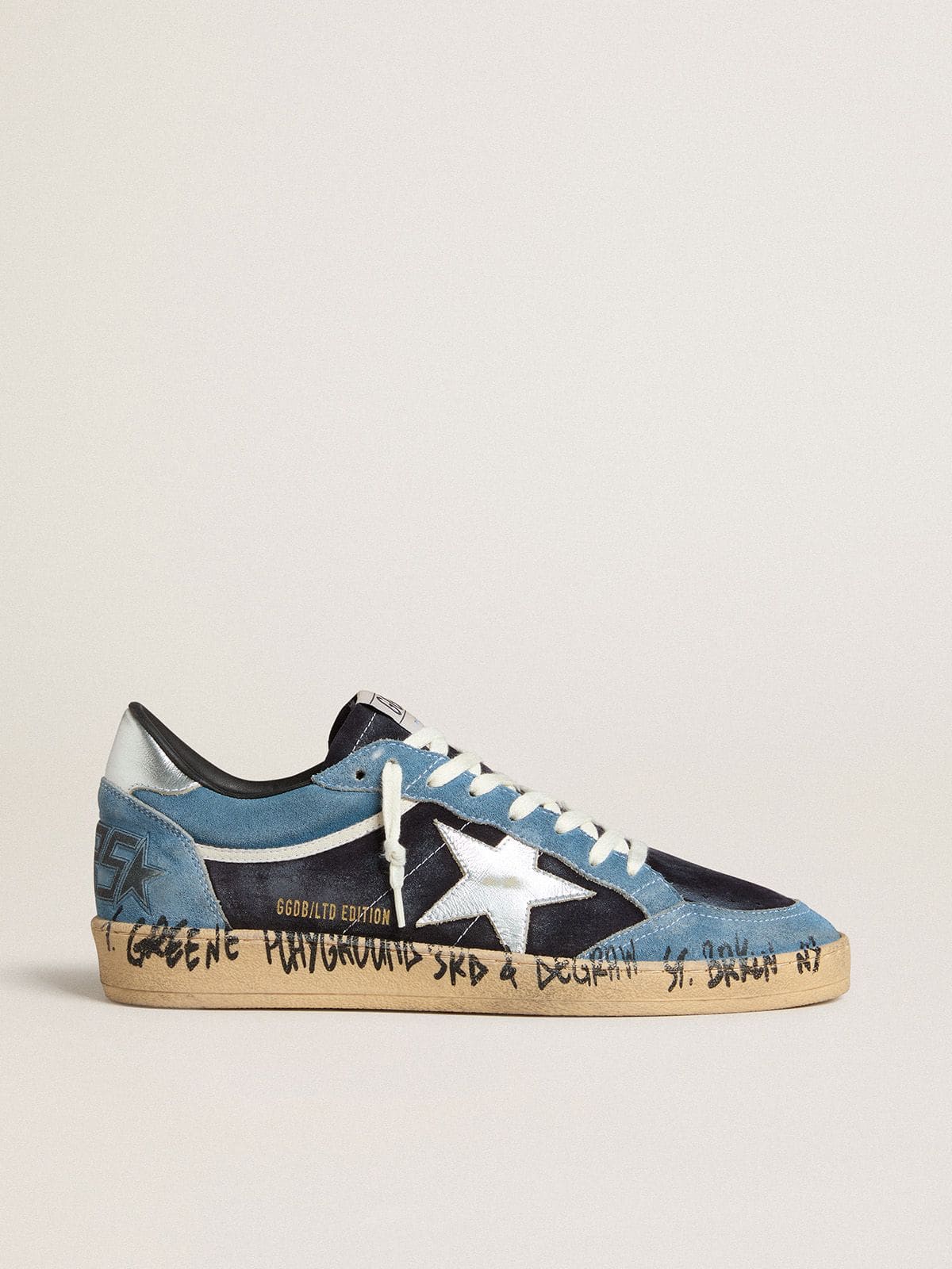 Golden Goose - Ball Star LTD Uomo in suede blu con stella bianca e talloncino argento in 