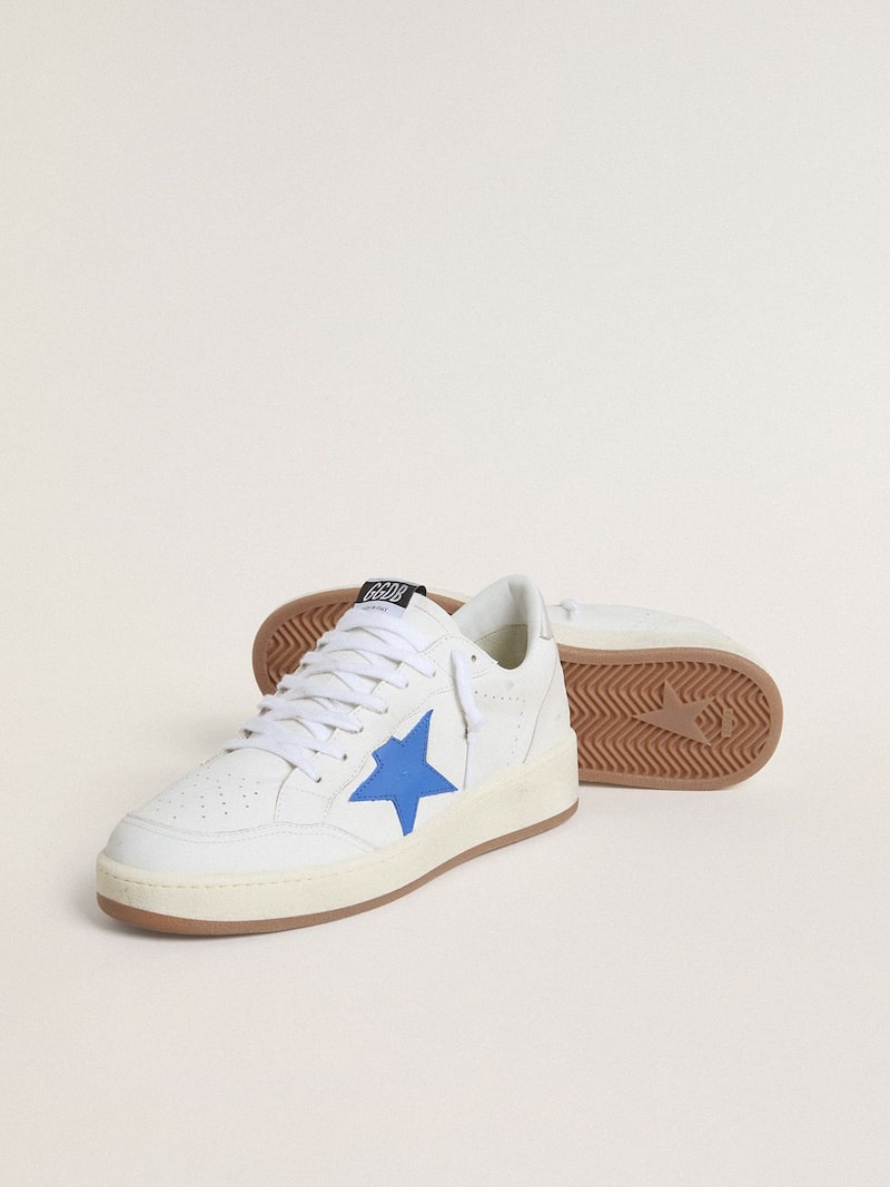 Golden Goose - Ball Star con stella in pelle azzurro e talloncino in pelle laminata argento in 