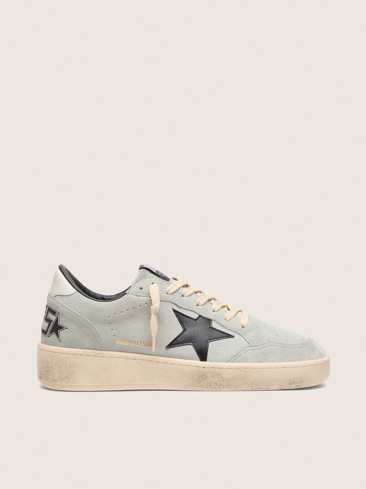 Golden Goose - Ball Star Herren aus grauem Rauleder mit schwarzem Lederstern in 