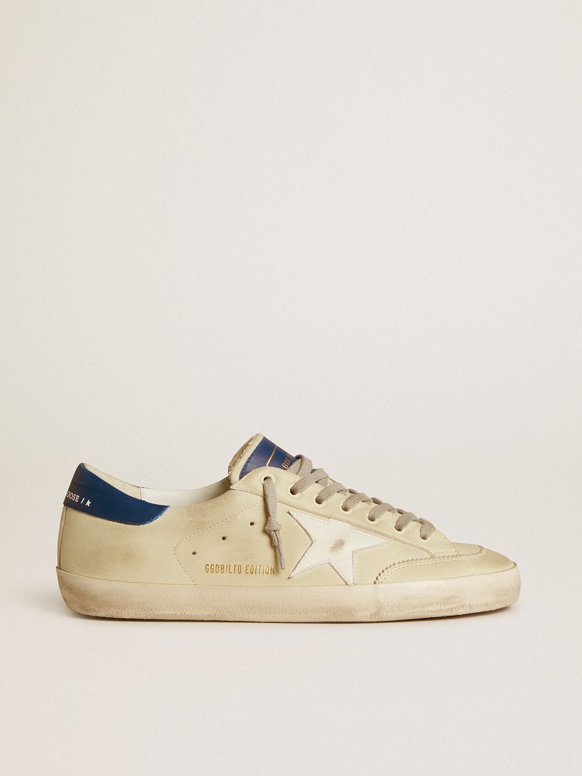 Golden Goose - Super-Star LTD in nubuck with white leather star and blue heel tab in 