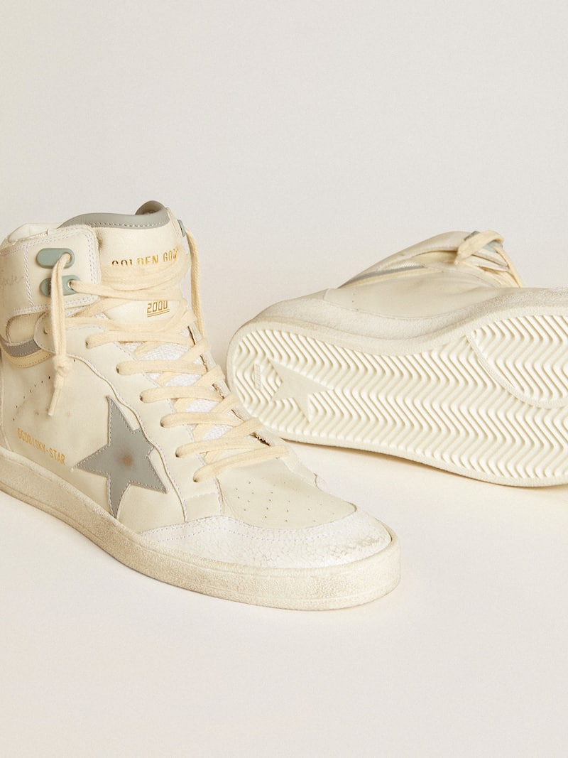 Golden Goose - Sky-Star pour homme en cuir avec &eacute;toile en cuir bleu et contrefort blanc in 