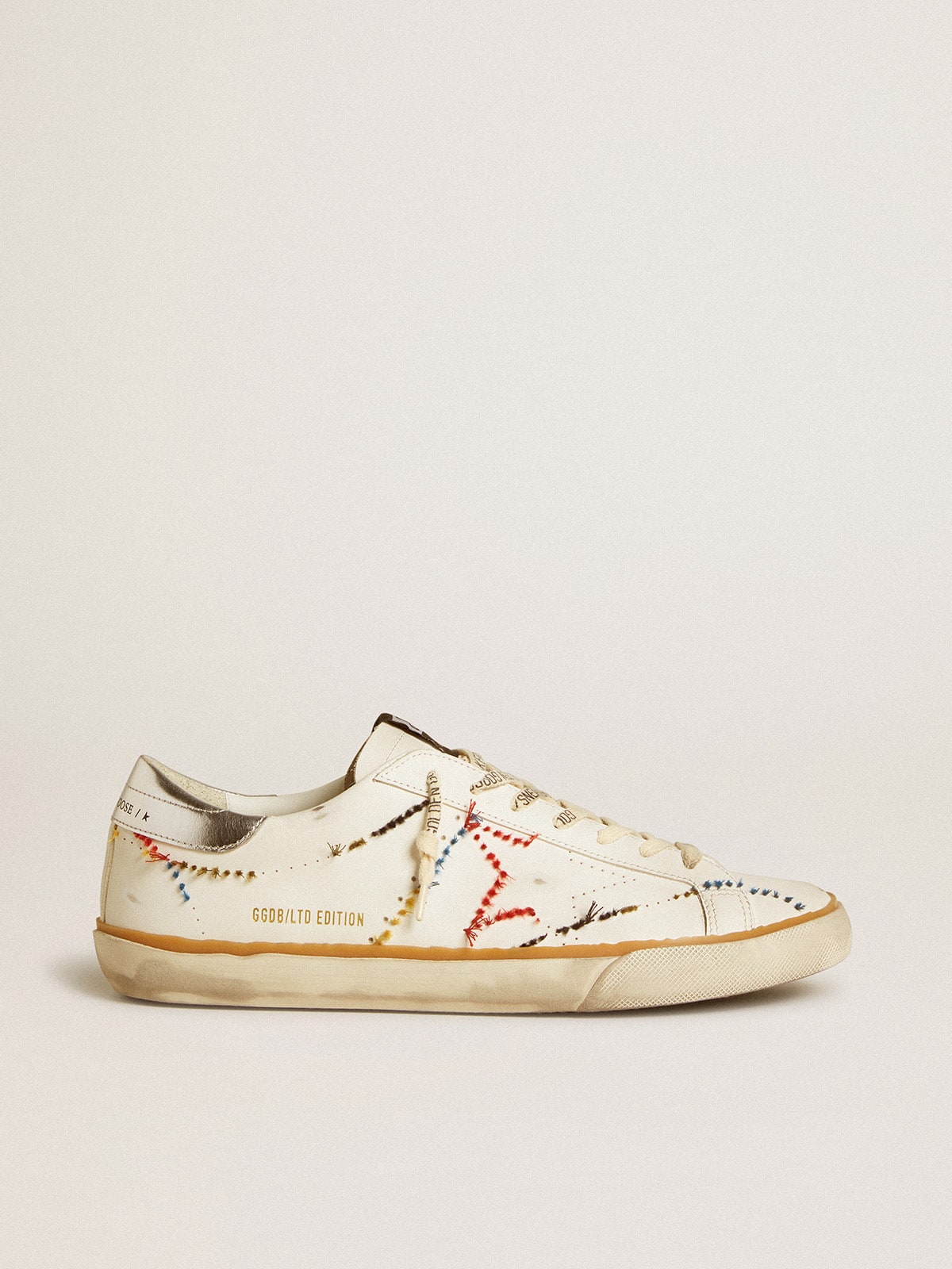 Golden Goose - Super-Star LTD de hombre con estrella perforada y refuerzo del talón de piel laminada in 