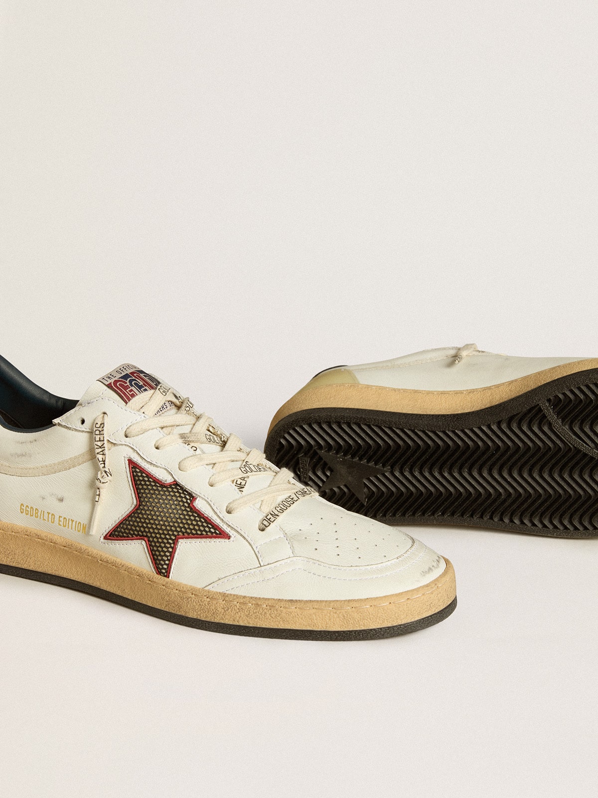 Golden Goose - Ball Star Uomo LTD con stella in rete e talloncino in pelle blu notte in 