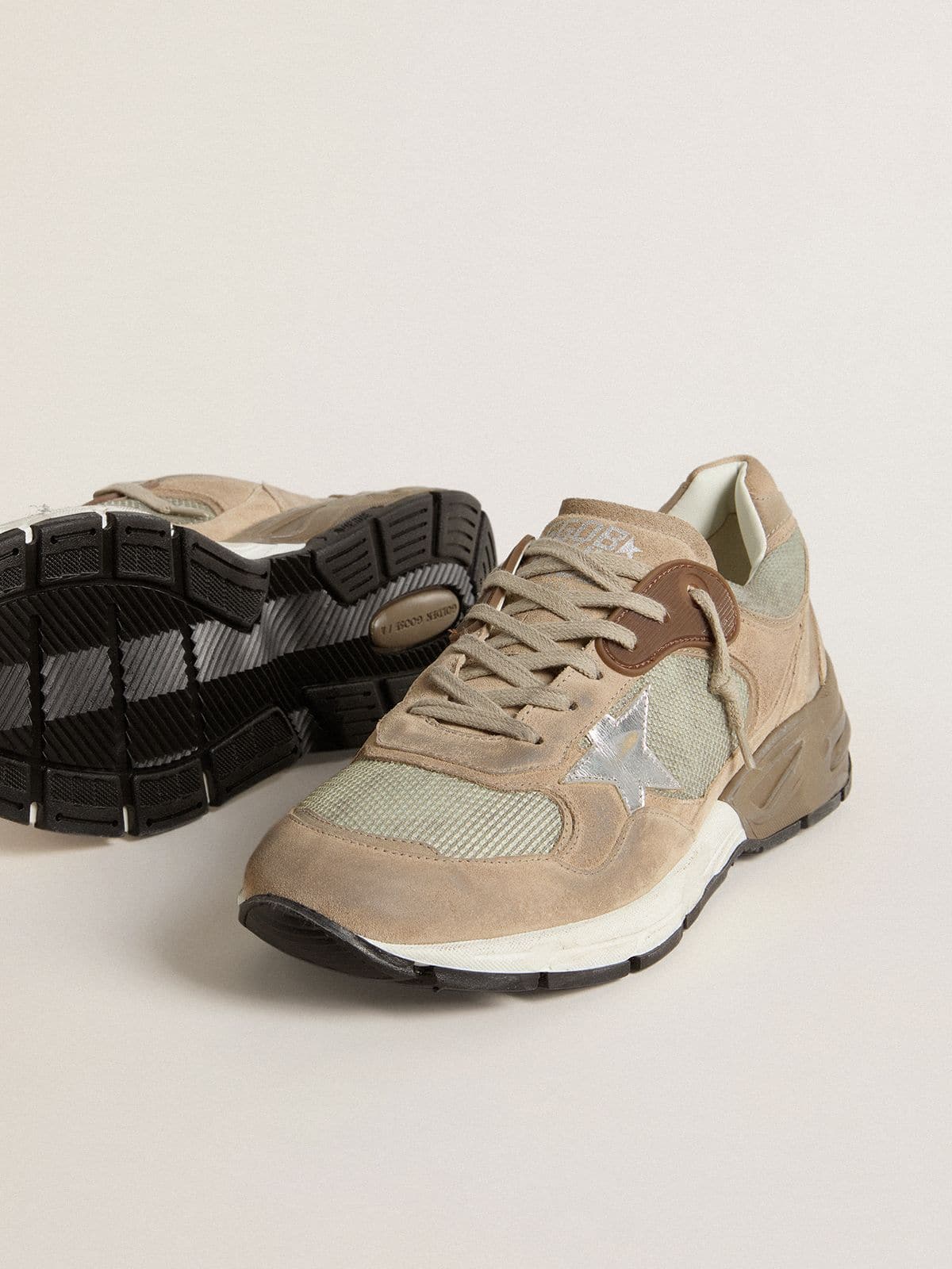 Golden Goose - Beiger Dad-Star Herren aus Mesh und Suede mit silberfarbenem Lederstern in 