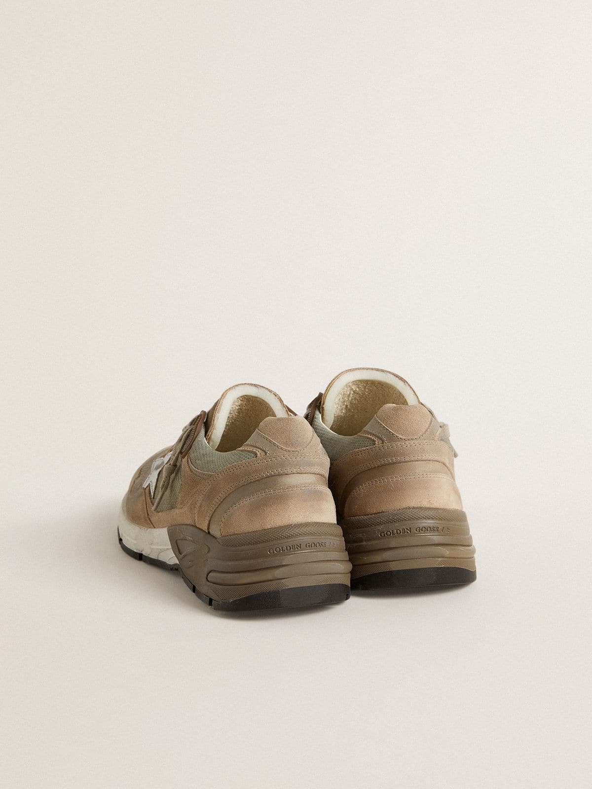 Golden Goose - Beiger Dad-Star Herren aus Mesh und Suede mit silberfarbenem Lederstern in 