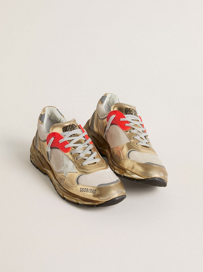 Golden Goose - Dad-Star Uomo in rete e pelle laminata dorata con stella in pelle bianca in 