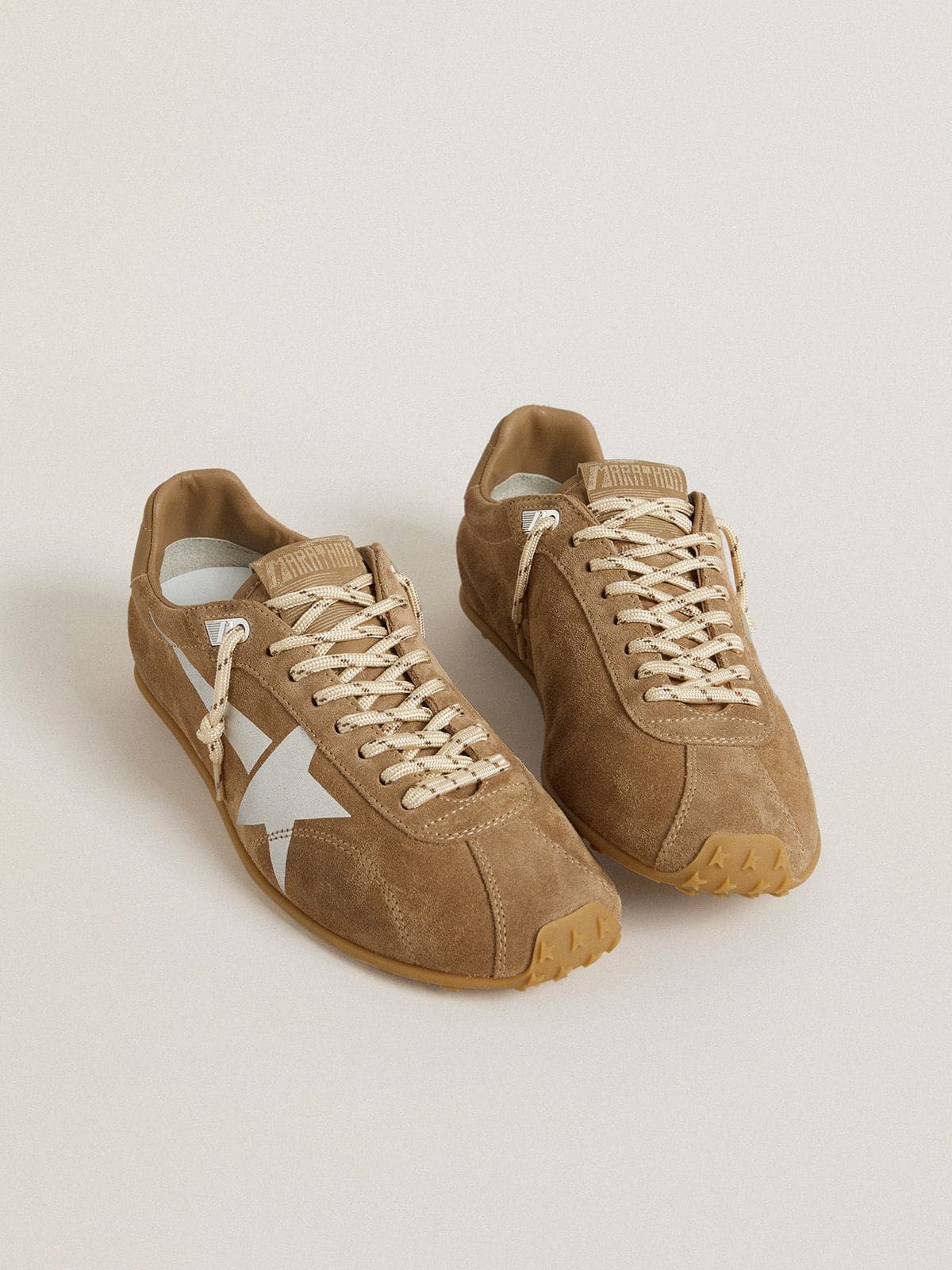 Golden Goose - 남성 토바코 스웨이드 어퍼 & 실버 스타 마라톤 스피드 in 