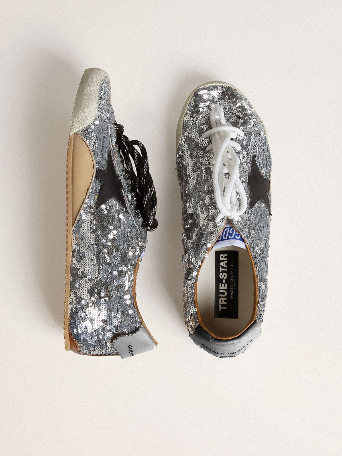 True-Star de hombre de lentejuelas plateadas con estrella color negro y refuerzo del talón de piel beige