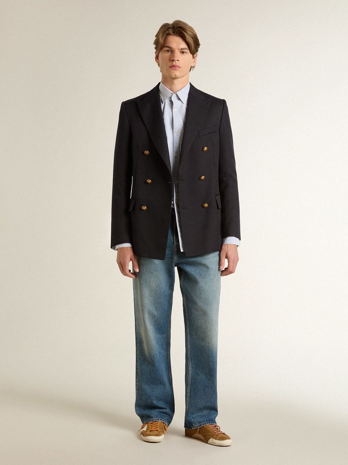 Golden Goose - True-Star Uomo in suede color tabacco con stella bianca e talloncino platino in 