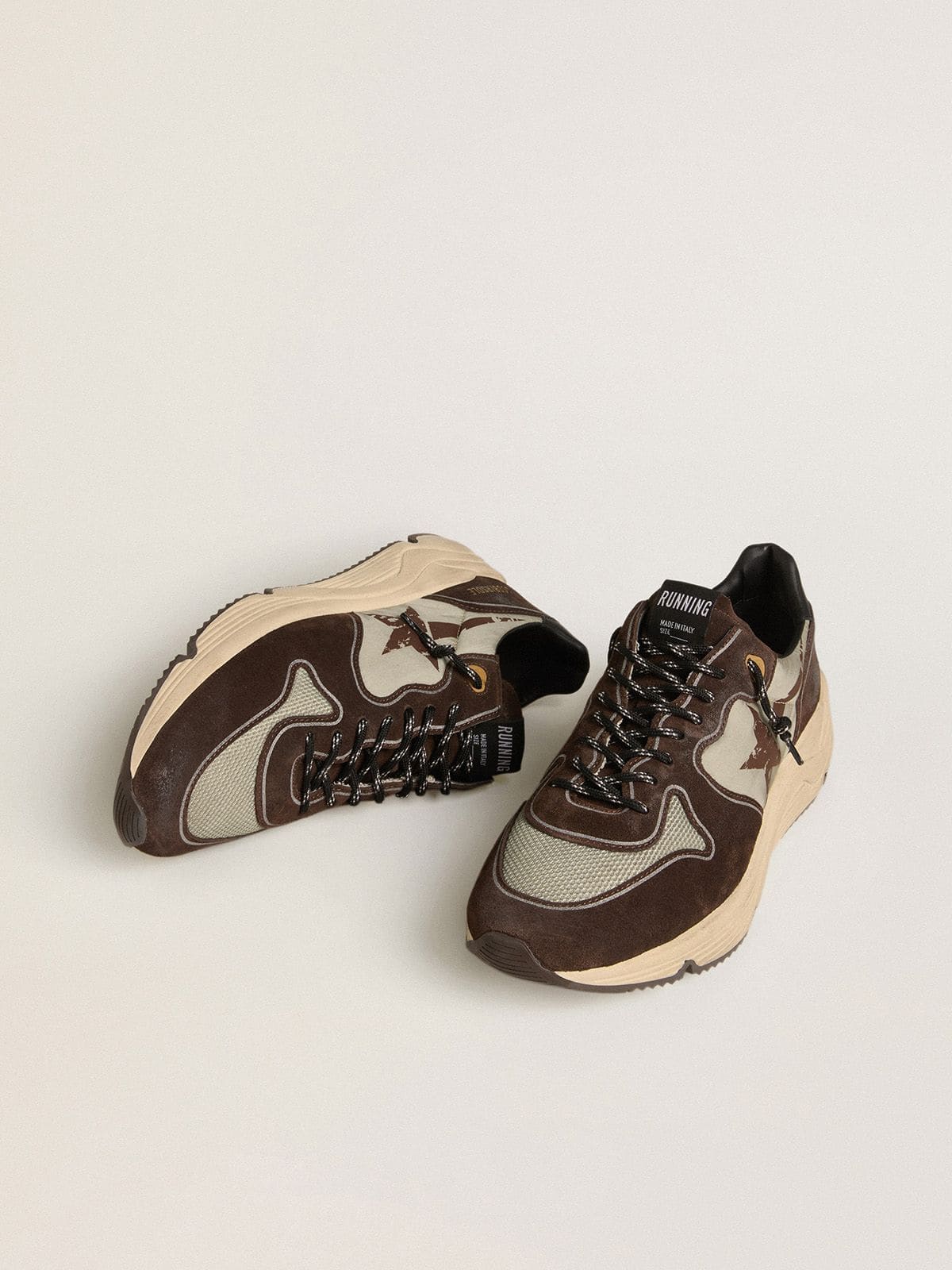 Men's Running Sole in nylon and suede with printed star and leather heel tab