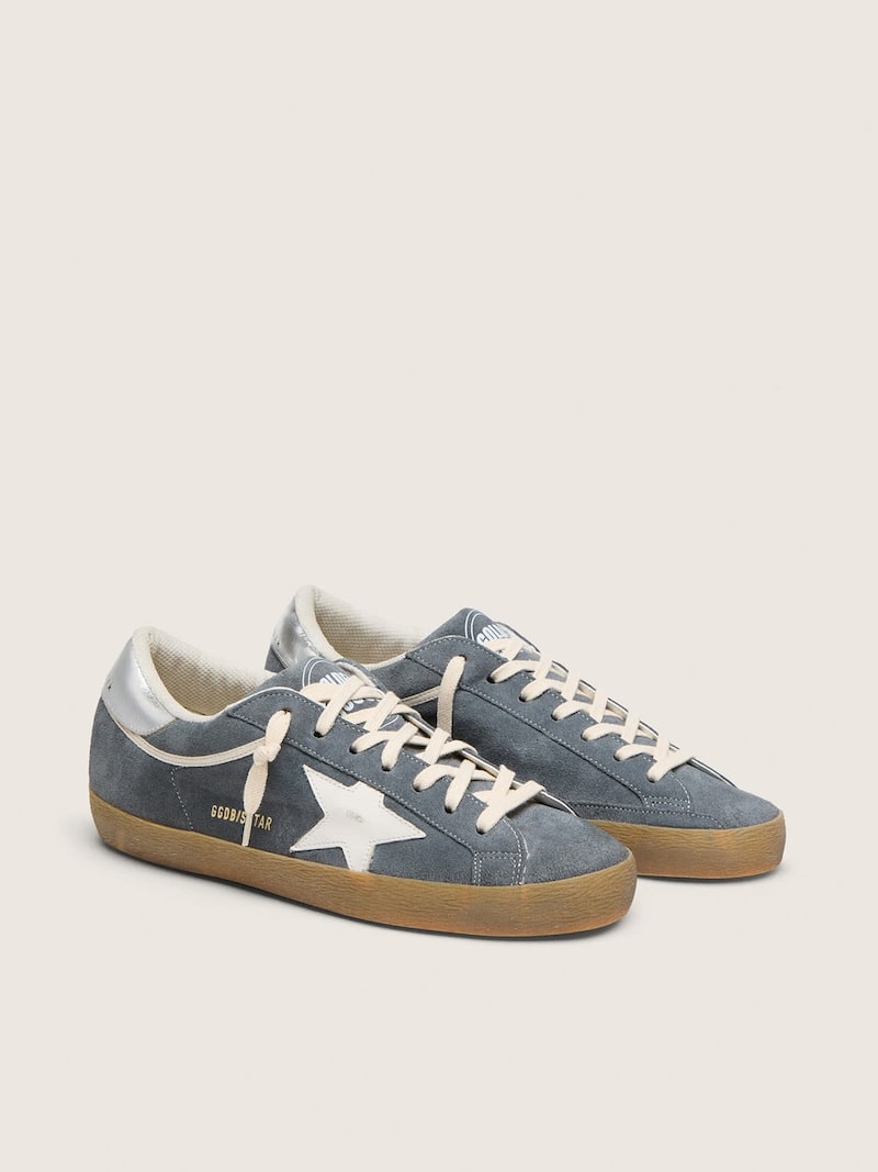 Golden Goose - Super-Star pour homme en cuir velours gris avec &eacute;toile en cuir blanc et contrefort en cuir argent&eacute; in 