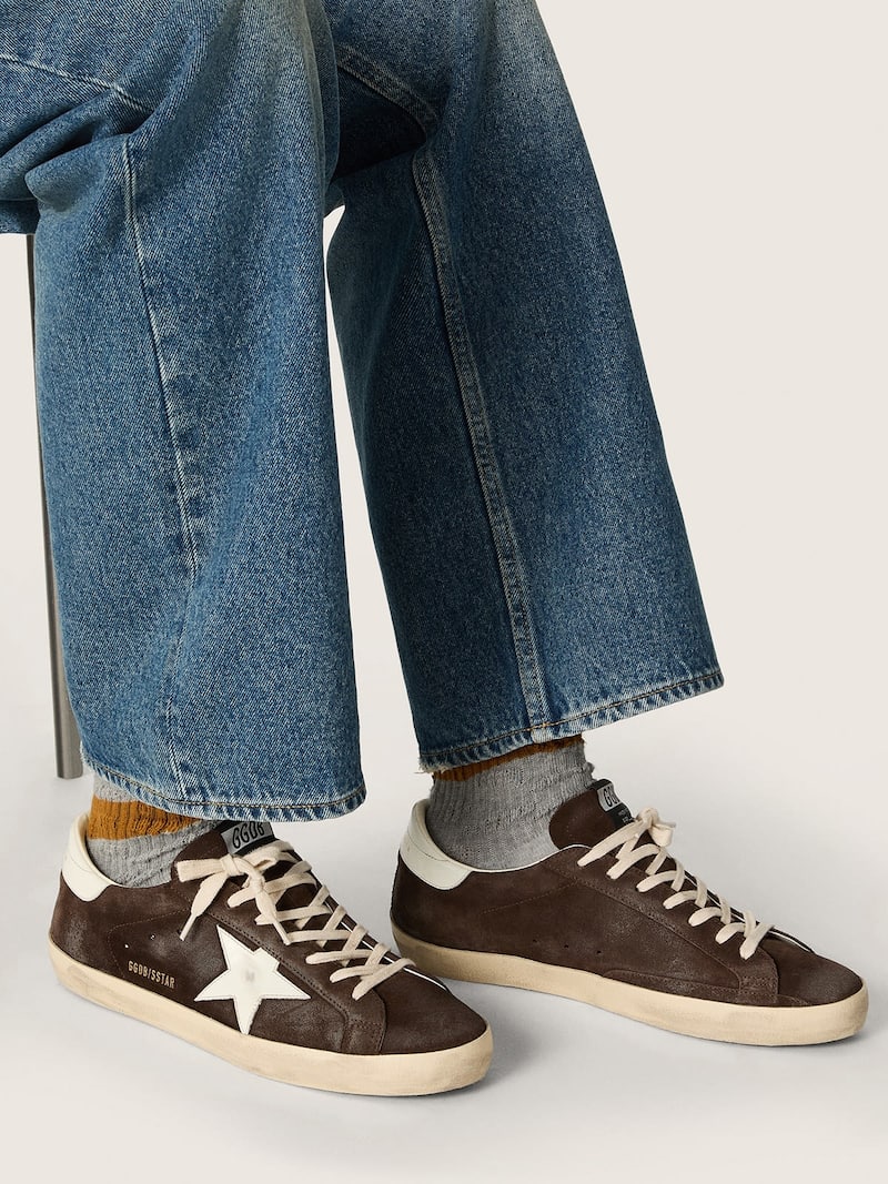 Golden Goose - Men&rsquo;s Super-Star in brown suede with white star in 