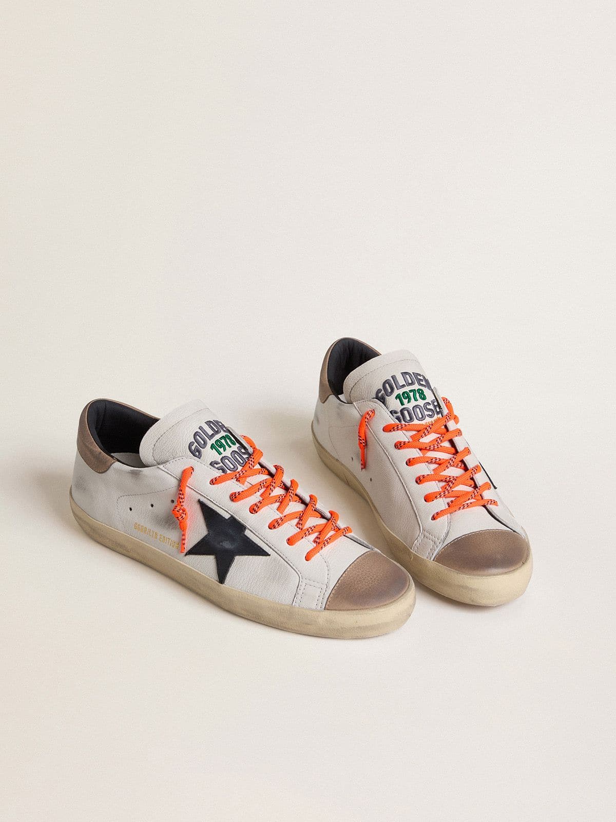 Men's Super-Star LTD in leather with black leather star and beige leather heel tab