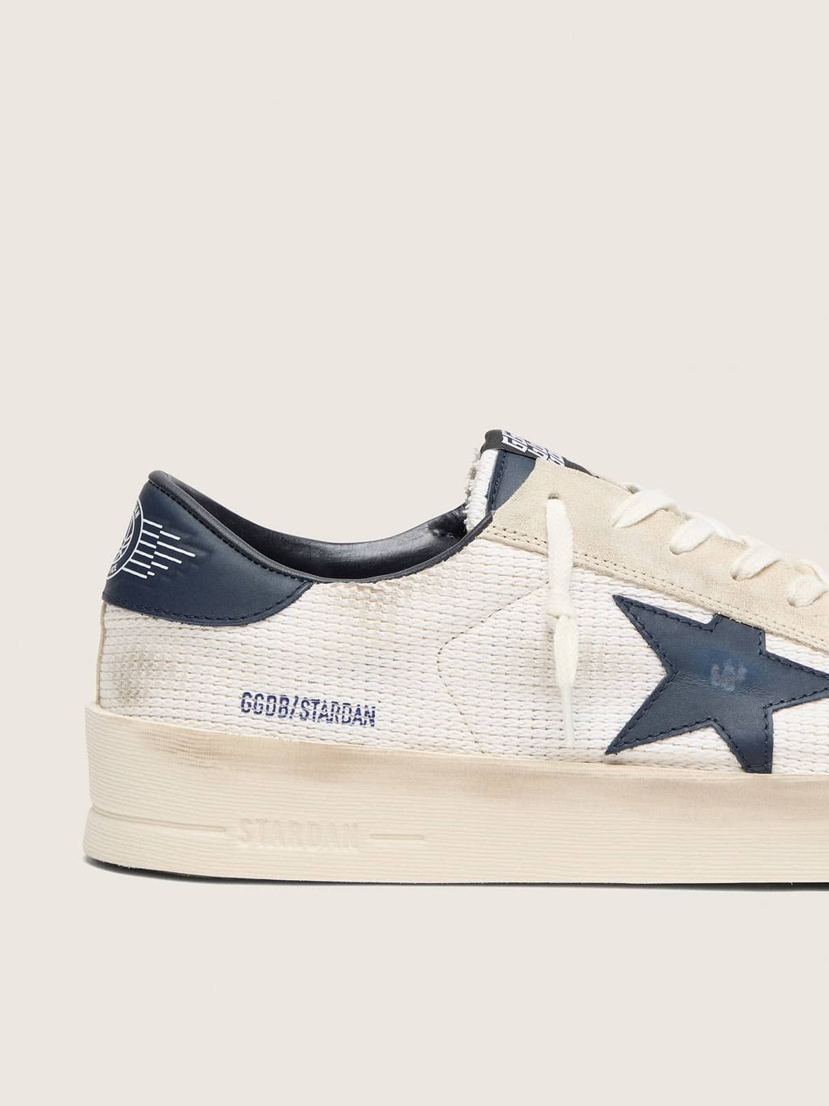 Golden Goose - Stardan uomo in suede beige con stella blu in 