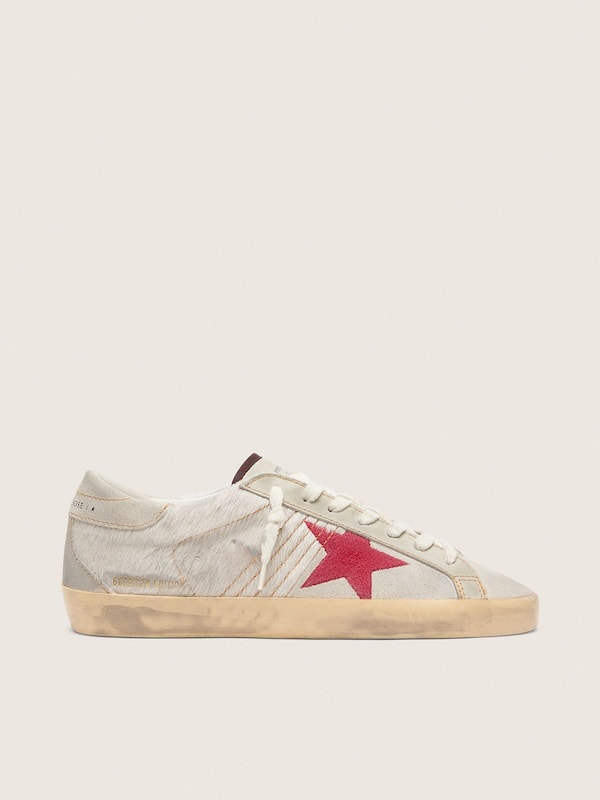 Golden Goose - Super-Star LTD de hombre de piel efecto potro blanco con estrella de ante rojo in 