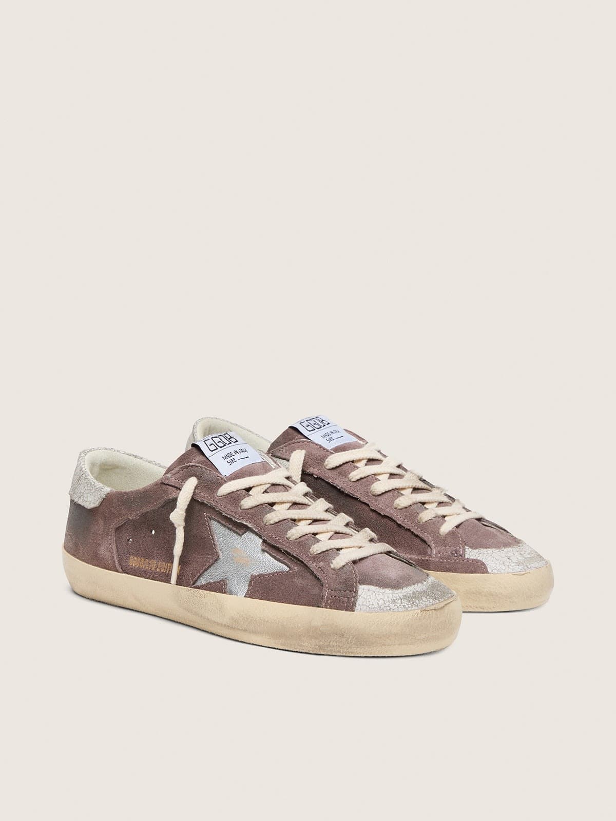 Golden Goose - Super-Star LTD Herren aus lavendelfarbenem Rauleder mit silberfarbenem Stern in 