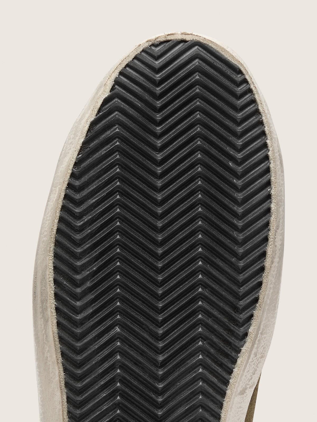 Golden Goose - Super-Star LTD pour homme en cuir velours vert olive avec &eacute;toile brod&eacute;e cr&egrave;me in 