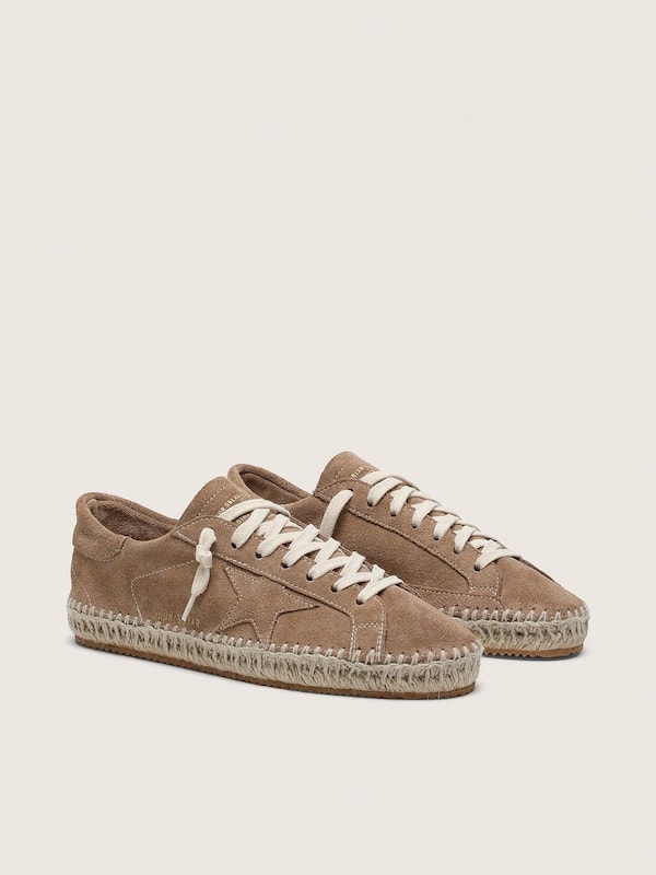 Men&rsquo;s Super-Star in tobacco suede with beige suede star and jute-effect foxing