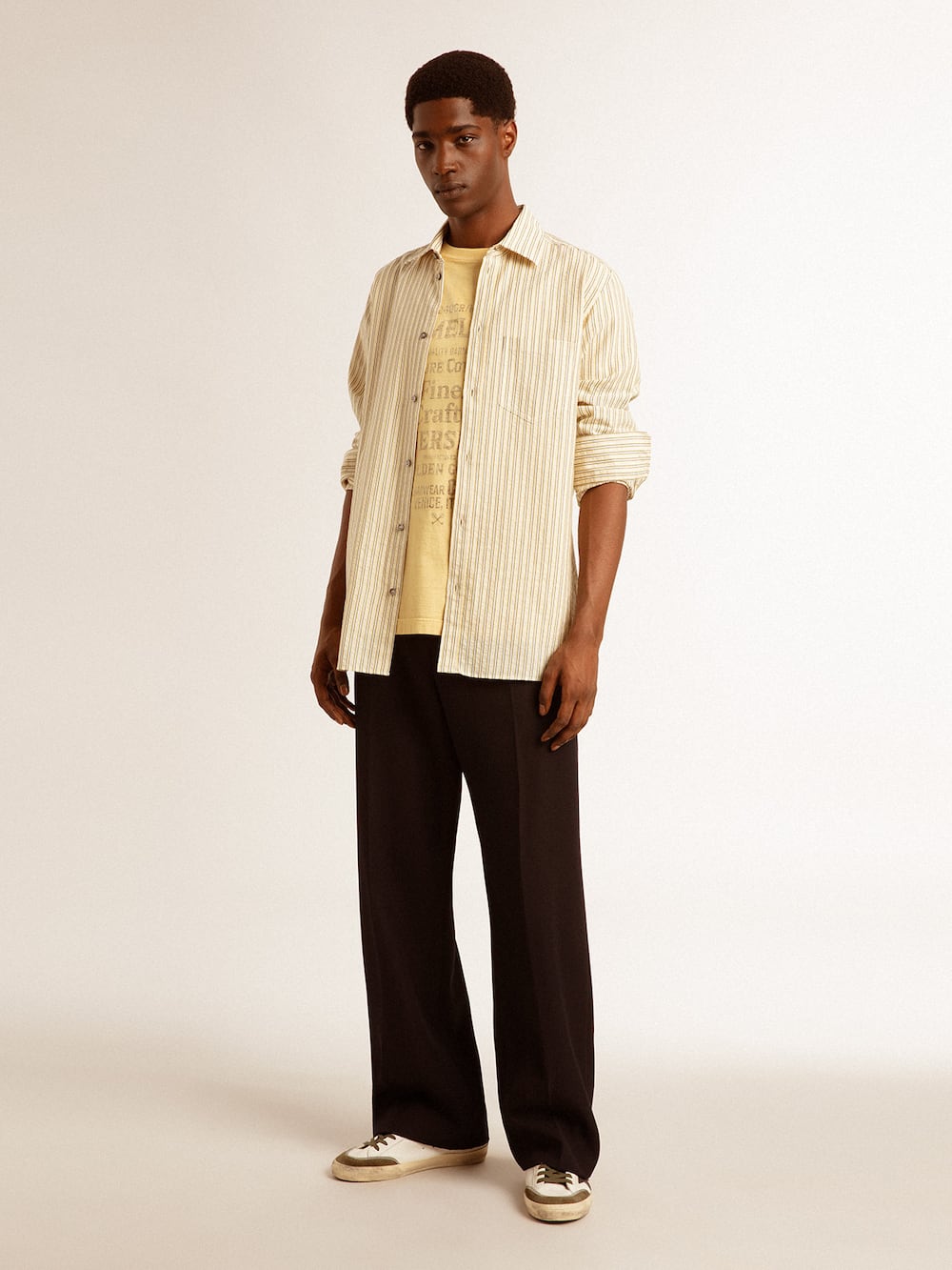 Golden Goose - Camicia da uomo color ecrù in cotone con motivo a righe sottili nere in 
