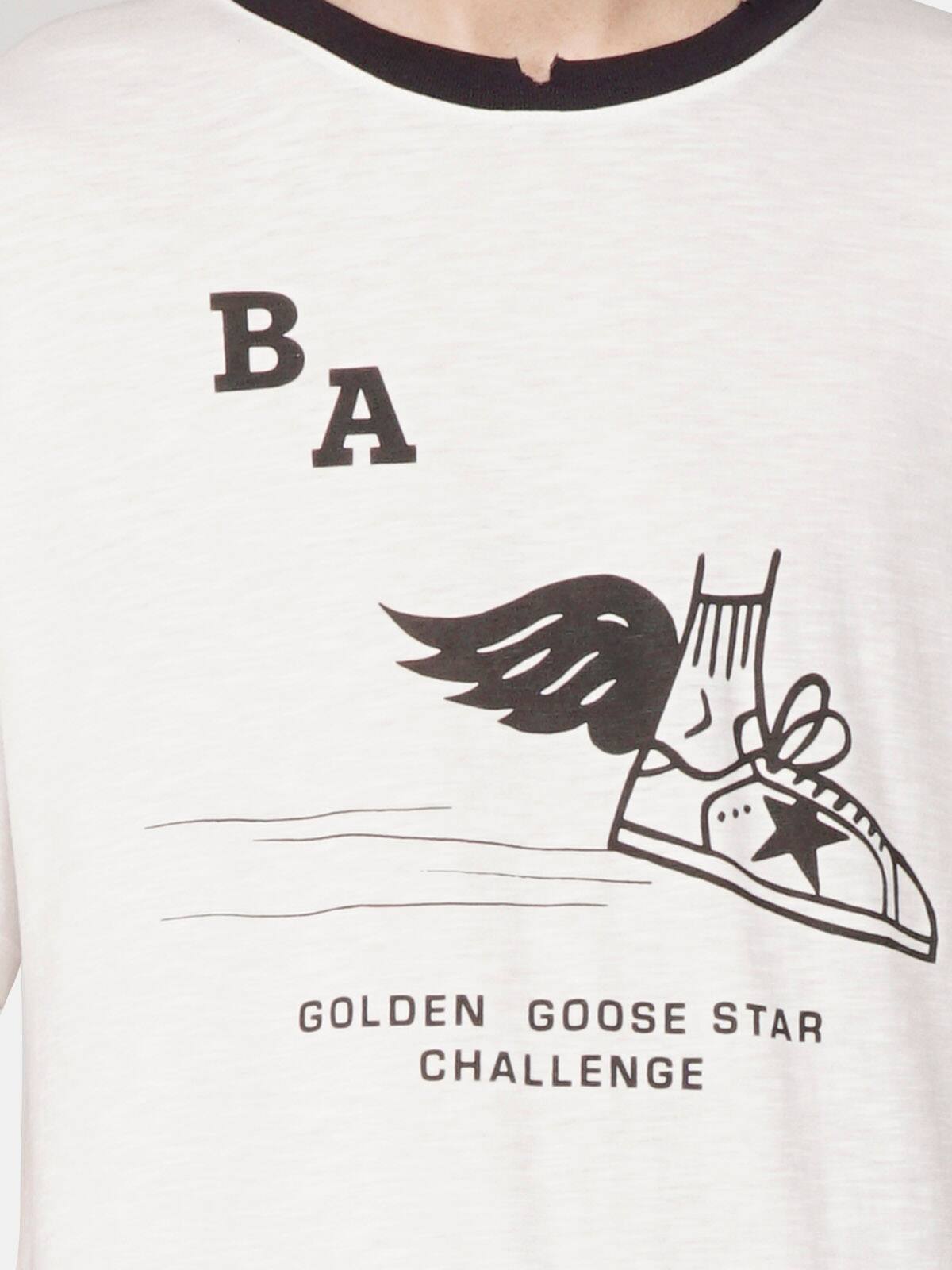 Golden Goose - T-shirt Adamo avec col contrasté et imprimé sur le devant in 