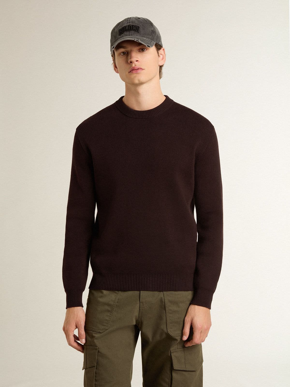 Golden Goose - Maglione girocollo marrone da uomo con scritta 'Golden' sul retro in 