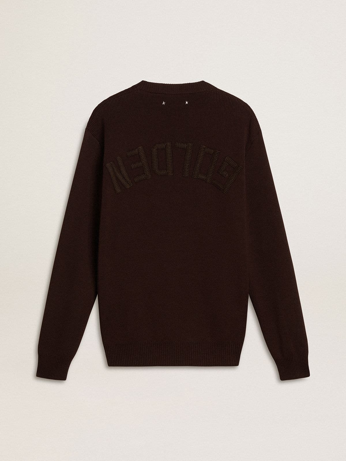 Golden Goose - Maglione girocollo marrone da uomo con scritta 'Golden' sul retro in 
