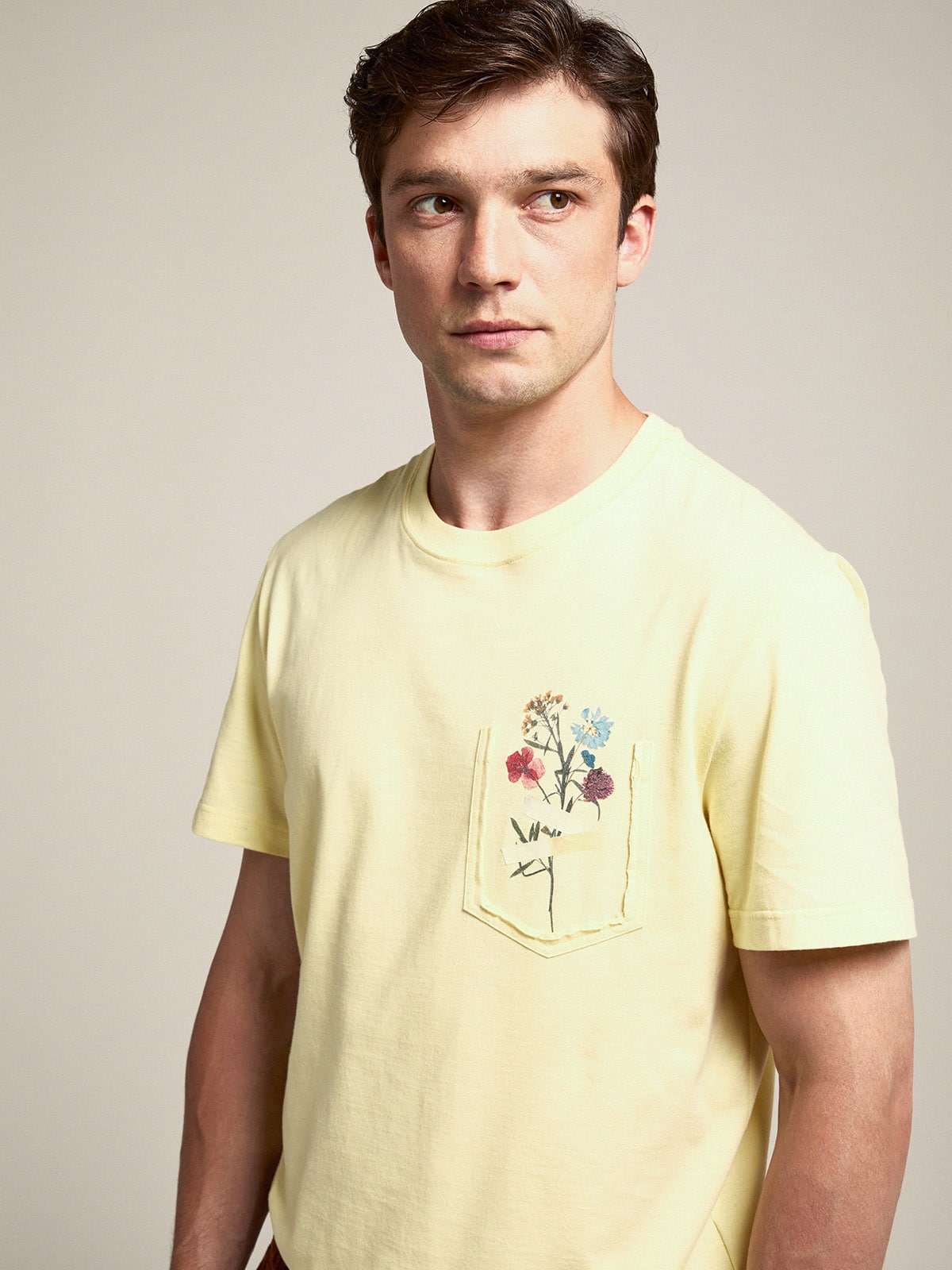 Golden Goose - Pastel yellow T-shirt with floral bouquet on the breast pocket in 